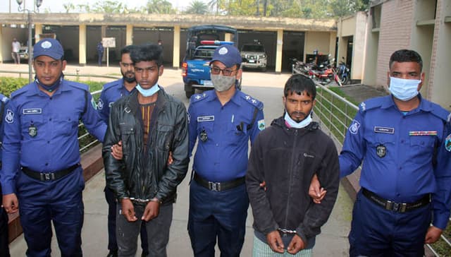 নেশার টাকার জন্য ভ্যান চালককে গলা কেটে হত্যা