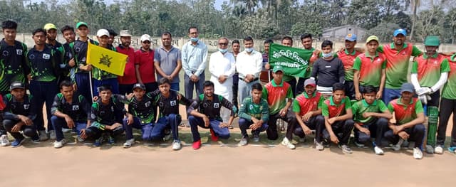 পাঁচবিবিতে প্রিমিয়ারলীগ ক্রিকেট টুর্নামেন্টের উদ্বোধন