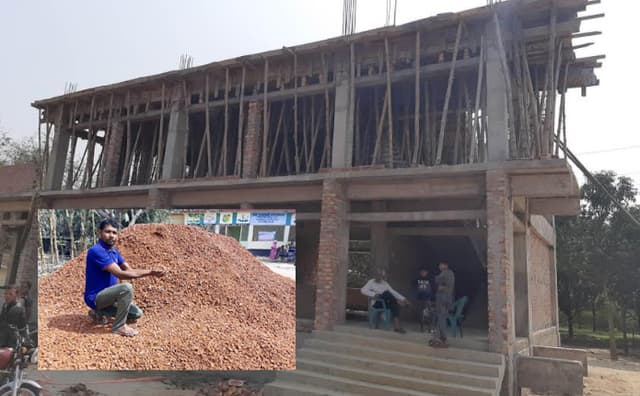 নওগাঁর বদলগাছীতে বিদ্যালয়ে ছাদ ঢালাইয়ে নিম্নমানের খোয়া