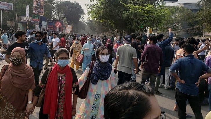 বিকালে সিদ্ধান্ত সাত কলেজের বিষয়ে