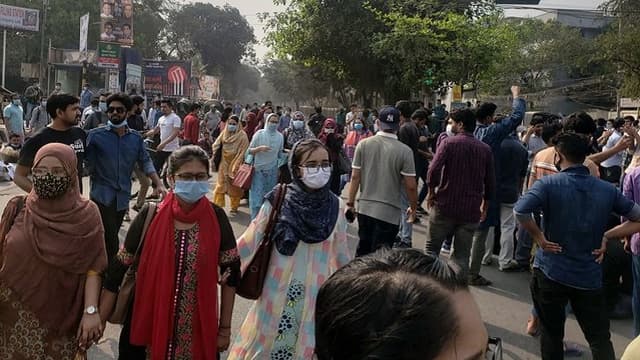 বিকালে সিদ্ধান্ত সাত কলেজের বিষয়ে