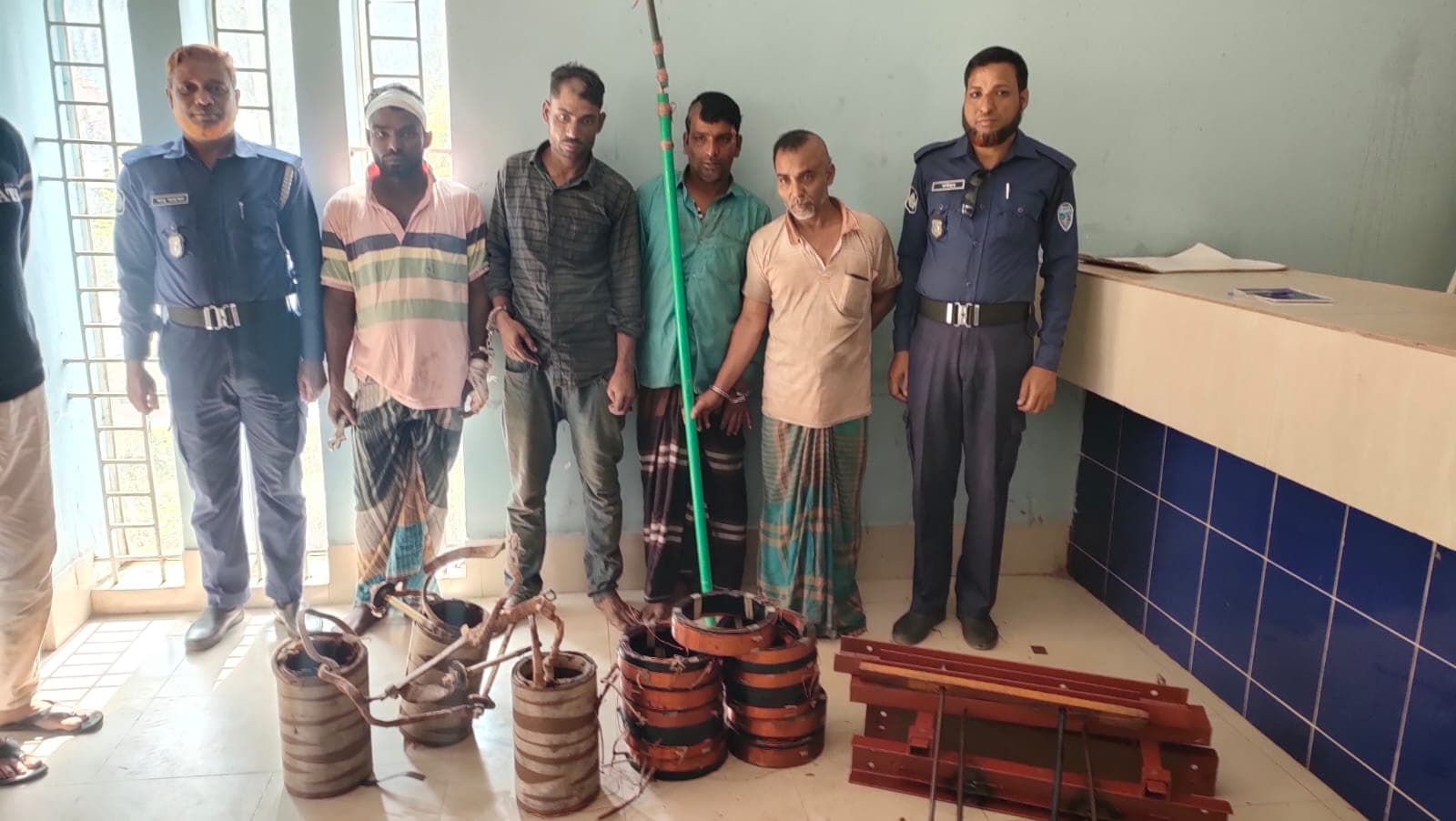 সরাইলে বিদ্যুতের ট্রান্সফরমার চোর চক্রের চার সদস্য আটক