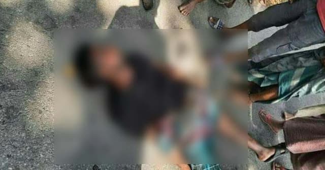 হিজলায় ইটের ট্রলি ও ভ্যানের মুখোমুখি সংঘর্ষে নিহত ১