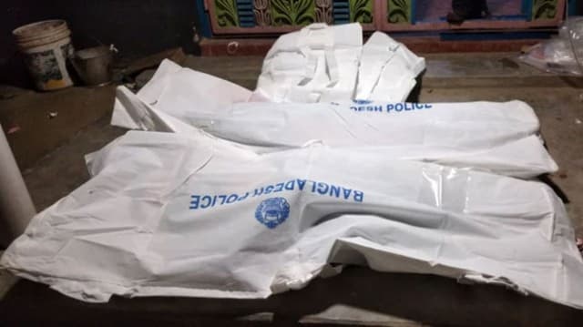 একই পরিবারের ৫ জনকে কুপিয়ে হত্যা