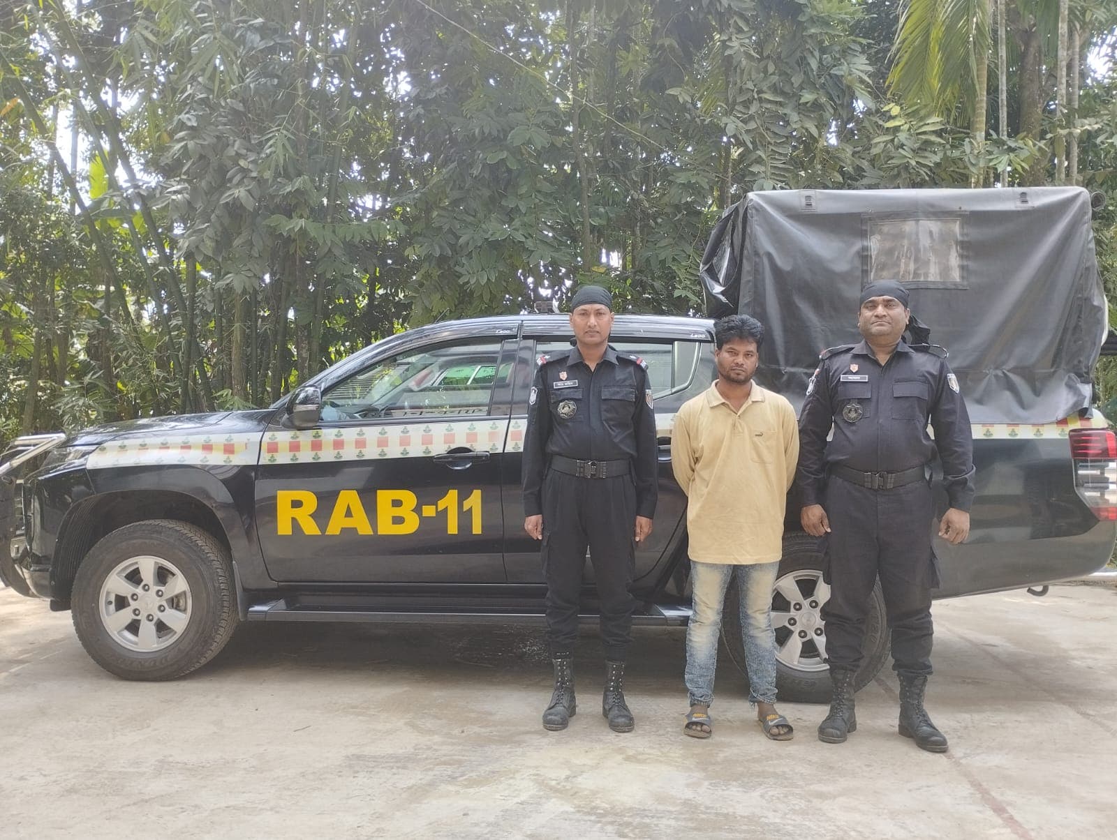 প্রকৃতির ডাকে সাড়া দিতে গিয়ে স্কুল ছাত্রী ধর্ষণের শিকার, গ্রেপ্তার-১
