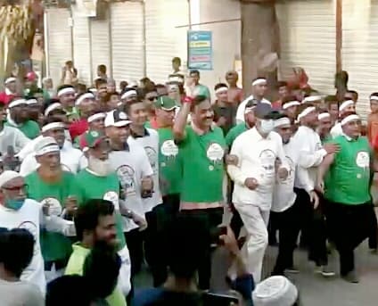 হিজলায় বঙ্গবন্ধু শেখ মুজিব ঢাকা ম্যারাথন অনুষ্ঠিত