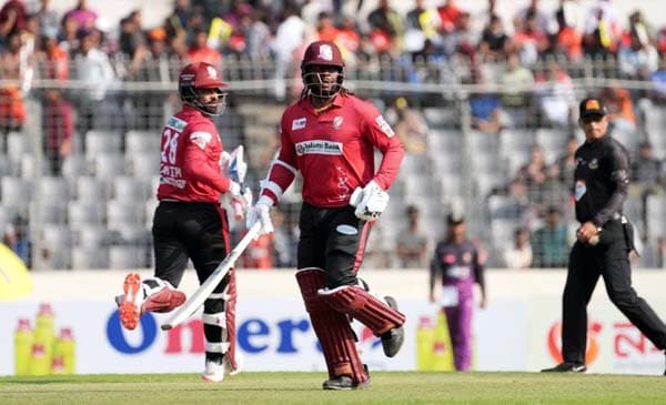 বিপিএল: দাপুটে জয়ে কোয়ালিফায়ারে বরিশাল