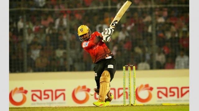 সাকিবের রংপুরকে গুড়িয়ে ফাইনালে কুমিল্লা