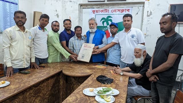 কুয়াকাটা প্রেসক্লাবের সাংবাদিকদের সাথে বিপ্লবী বাংলাদেশ' র সম্পাদকের মতবিনিময়