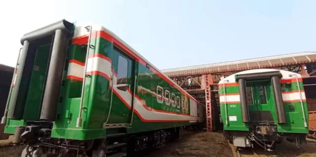 পদ্মা সেতুতে চলাচলের আরও ২০টি রেলকোচ সৈয়দপুরে