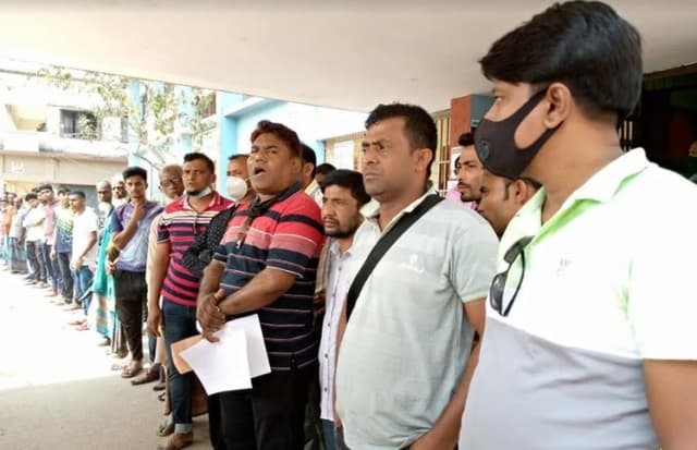 মৎস্য চাষীদের প্রণোদনা প্রদানে অনিয়মের অভিযোগ