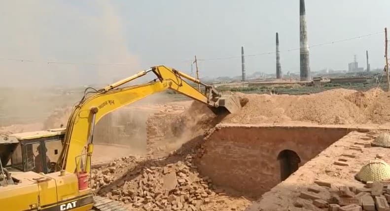 ভ্রাম্যমান আদালতে ৬ ইটভাটার মালিককে ২২ লাখ টাকা জরিমানা