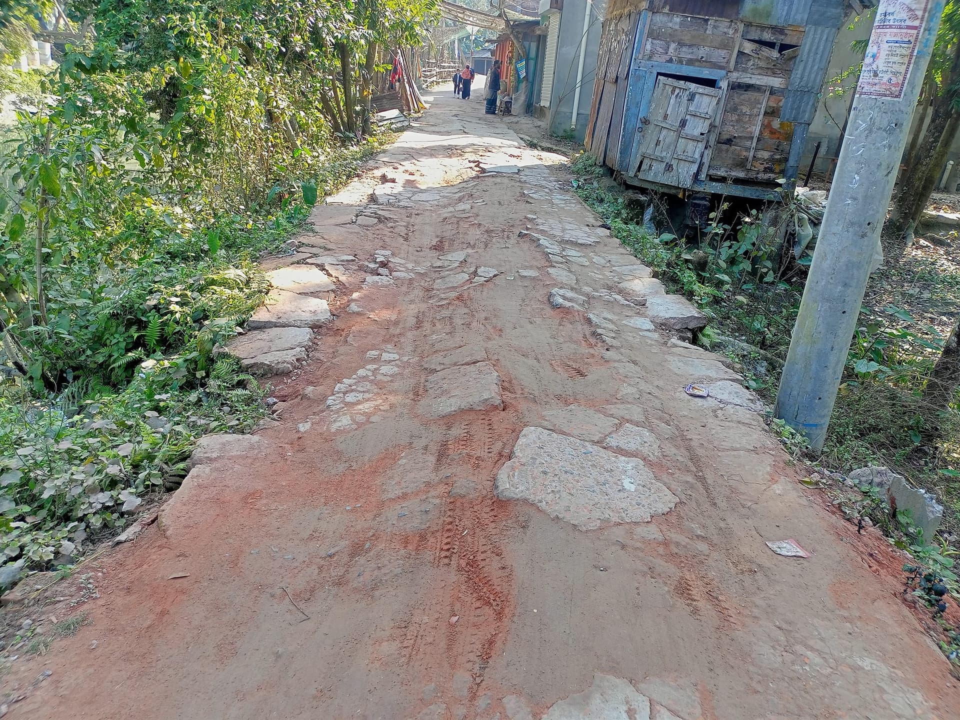 কাউখালীতে রাস্তা নয় যেন মরন ফাঁদ