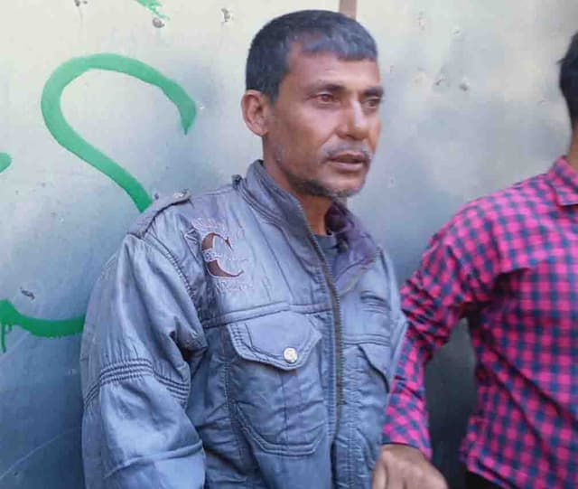 পরকীয়ার জের; চাপাতি দিয়ে নারীর হাতের আঙ্গুল বিচ্ছিন্ন: যুবক আটক