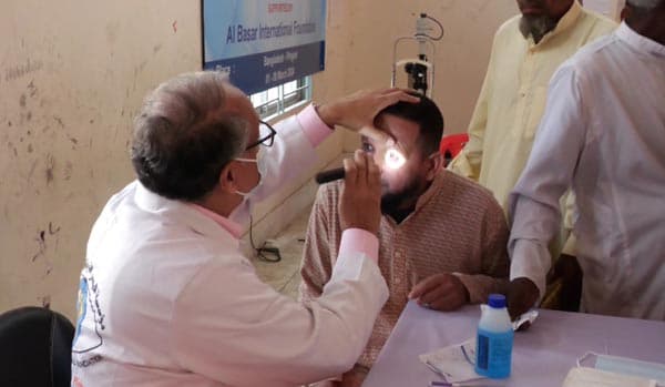 বিনামূল্যে চক্ষু চিকিৎসা কার্যক্রম উদ্বোধন করলেন প্রধানমন্ত্রীর মুখ্য সচিব