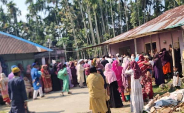 বেইলি রোডের আগ্নিকান্ডে নোয়াখালীর ৪জনের মৃত্যু, মা ও দুই ছেলের দাফন সম্পন্ন