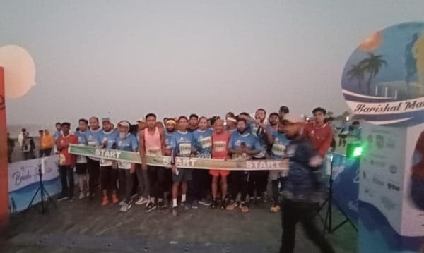 কুয়াকাটা সৈকতে অনুষ্ঠিত হল বীচ হাফ ম্যারাথন ২০২৪