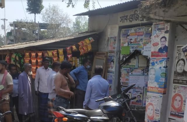 নতুন দলিল লেখকদের মারপিটের অভিযোগ; আহত ২