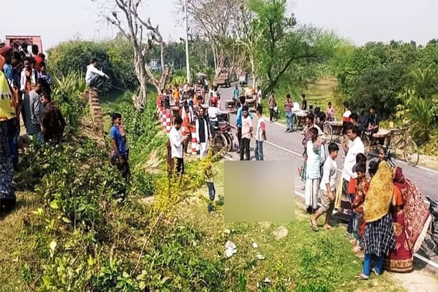 টিকটক করতে গিয়ে ট্রেনের নিচে কিশোর, লাশ রেখে পালাল বন্ধুরা