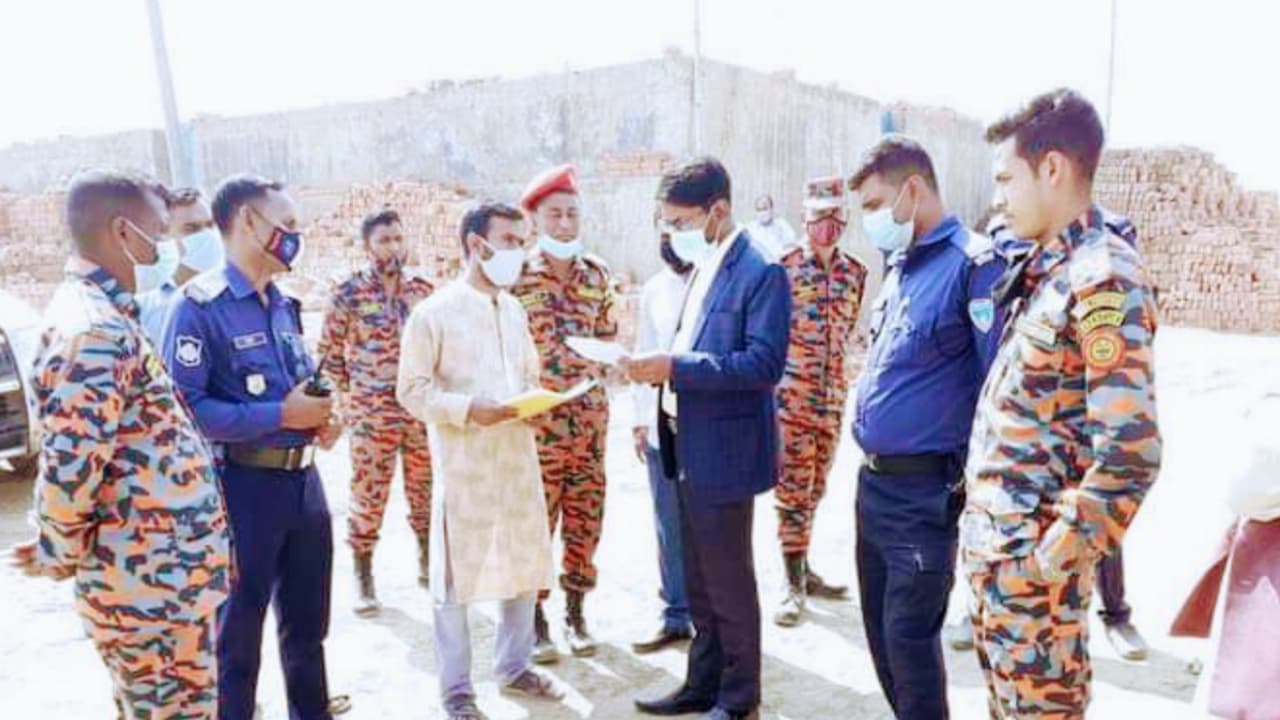 সরাইলে তিন ইটভাটা মালিকের ১৫ লাখ টাকা জরিমানা