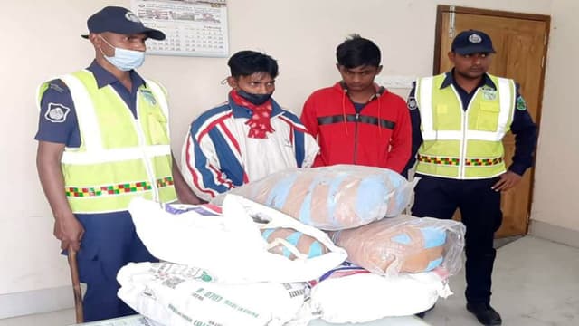 দশ কেজি গাঁজাসহ দুই মাদক ব্যবসায়ী আটক