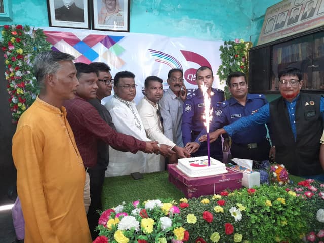 খাগড়াছড়িতে বর্ণিল আয়োজনের মধ্যদিয়ে দৈনিক আমার সংবাদের ১০ বর্ষপূর্তি