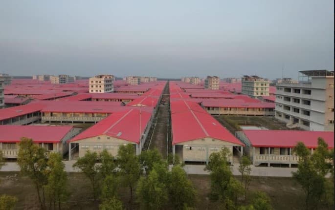ভাসানচরে আরও ২ হাজার ২৬০ রোহিঙ্গার যাত্রা