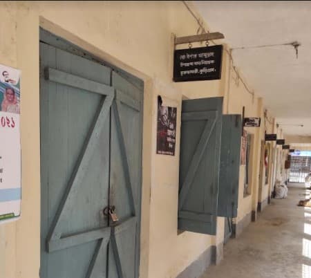 তিন উপজেলার দায়িত্বে এক কর্মকর্তা, মিলছে না কাঙ্খিত সেবা