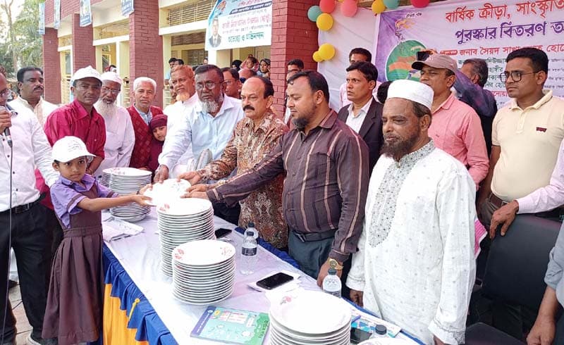 ডাসারে বার্ষিক ক্রীড়া ও সাংস্কৃতিক প্রতিযোগিতায় পুরস্কার বিতরণ