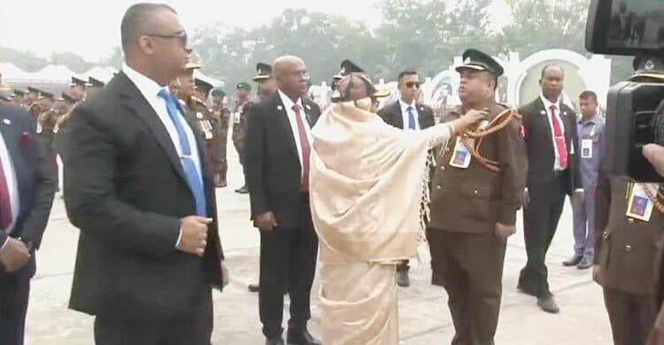 বিজিবি দিবসে ৭২ সদস্যকে পদক পরিয়ে দিলেন প্রধানমন্ত্রী