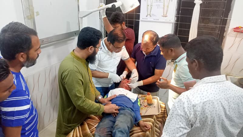 ঝালকাঠিতে নাগরদোলা থেকে ছিটকে পড়ে আহত ৪