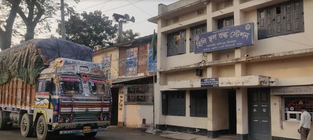 ফেব্রুয়ারি মাসে হিলি স্হলবন্দরে পণ্য আমদানি ২ লাখ মেঃটন
