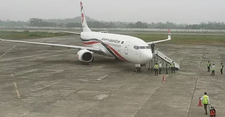 পাখির ধাক্কায় বিমানের ইঞ্জিন বিকল, লন্ডনের ফ্লাইট বাতিল