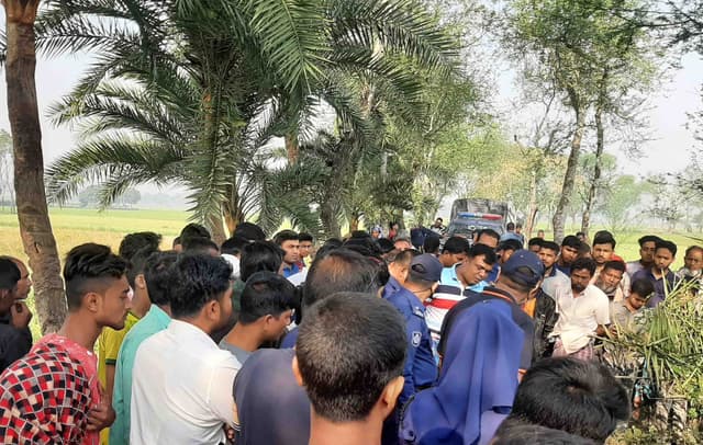 বড়াইগ্রামে অজ্ঞাত যুবকের লাশ উদ্ধার