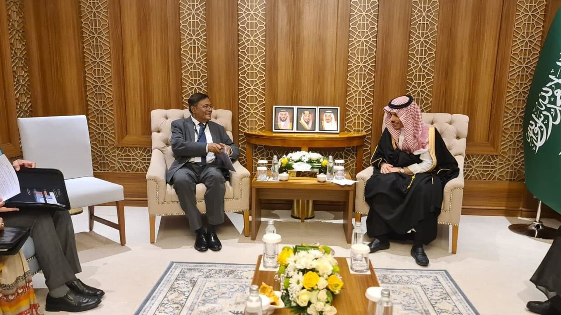 গাজা সংঘাত অবসানে বিকল্প ব্যবস্থা গ্রহণের আহ্বান পররাষ্ট্রমন্ত্রীর