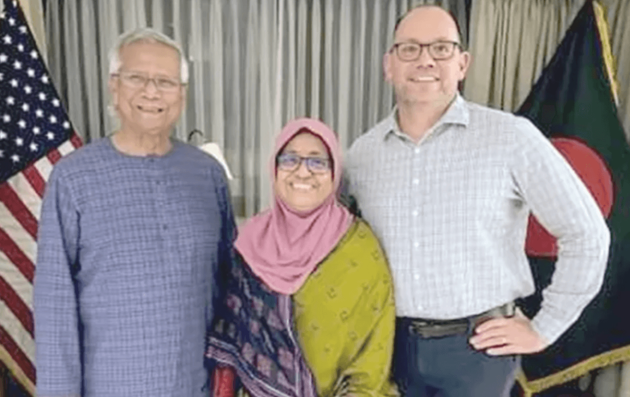 ড. ইউনূসের বিরুদ্ধে মামলার বিষয়ে যা বললেন রাস্টদূত- পিটার হাস
