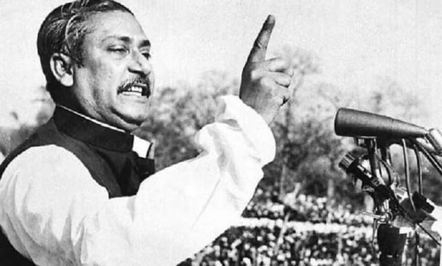 আজ ঐতিহাসিক ৭ মার্চ যে ভাষণে ছিল স্বাধীনতার বীজমন্ত্র