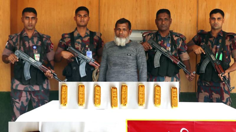 ৮০ ভরি সোনার  বারসহ মহেশপুর সীমান্তে পাচারকারী আটক