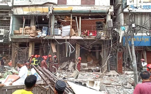 গুলিস্তানে বিস্ফোরণ : নিহত বেড়ে ১৯