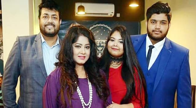 শশুর-শাশুড়ি হচ্ছেন ওমর সানী-মৌসুমী দম্পতি