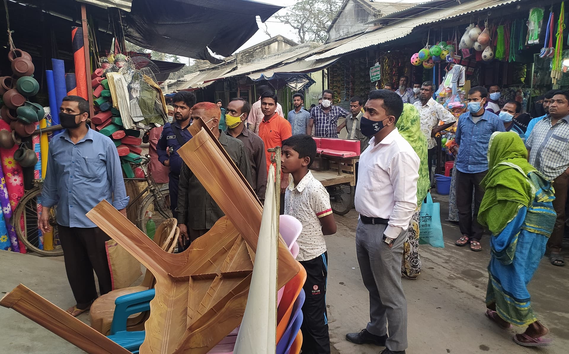 হিলিতে ৩ ভুয়া চিকিৎসককে কারাদন্ড