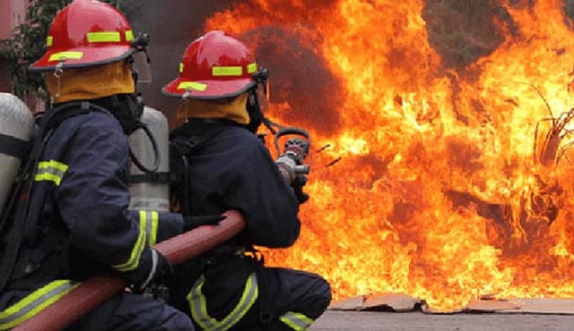 রাজধানীর রামপুরায় ৫ তলা ভবনে আগুন, নিহত ১