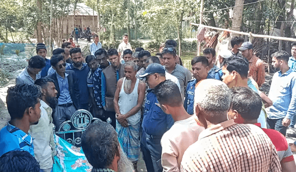 ছেলের অত্যাচারে চলন্ত ট্রাকের নিচে ঝাপ দিয়ে প্রাণ হারালো বাবা