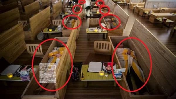 সারি সারি কফিনে জীবিত মানুষ