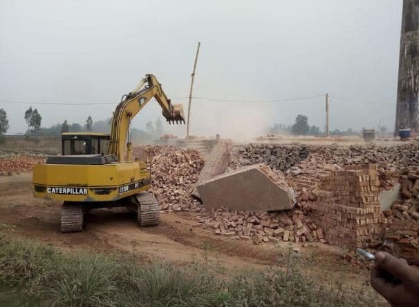 কালিয়াকৈরে অবৈধ ইটভাটায় অভিযান ৪৪ লক্ষ টাকা জরিমানা