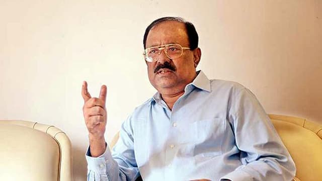 টিকা নেওয়ার পর সস্ত্রীক করোনা আক্রান্ত কাজী হায়াৎ