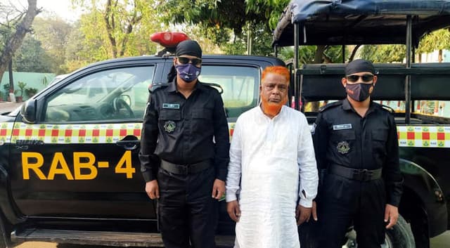 মুফতি হান্নানের ভাই মুন্সি ইকবাল গ্রেফতার