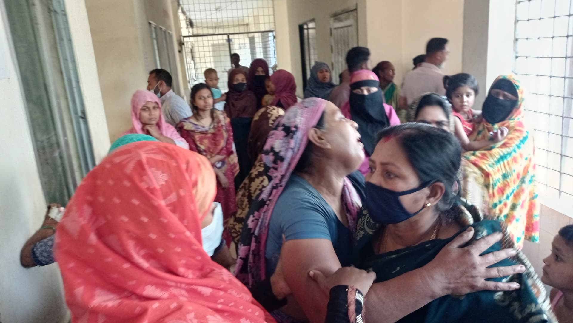 পুকুরে ডুবে যমজ দুই বোন টাপুর টুপুর এর মৃত্যু