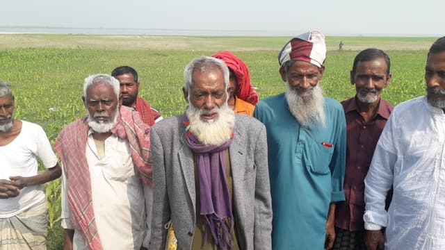 গোয়ালন্দে ভুমি কর্মকর্তার বিরুদ্ধে চরের জমি অপদখলের অভিযোগ