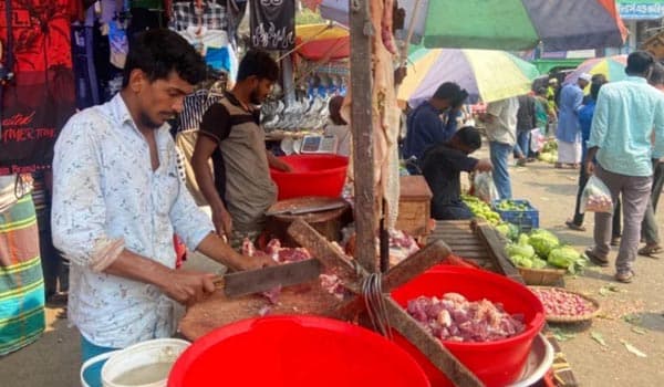 ঢাকায় ১০০ গ্রাম গরুর মাংস কেনার সুযোগ পাচ্ছেন ক্রেতারা